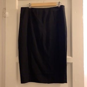 H&M black pencil skirt.